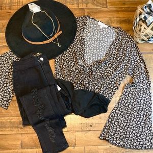 NEW Trendy floral bodysuit feat bell sleeves